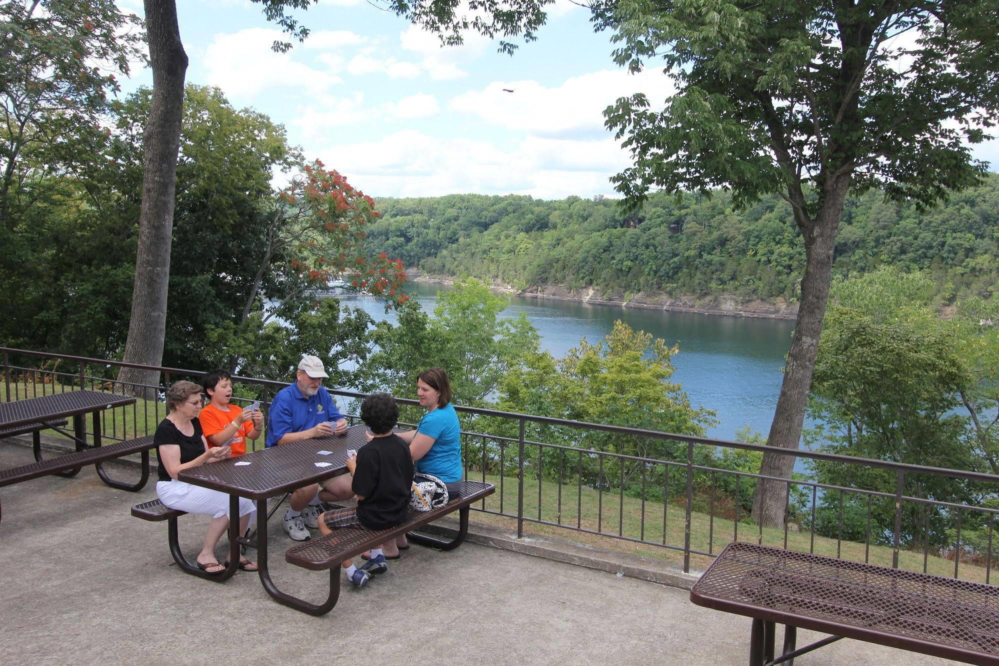 Lake Cumberland State Resort Park Jamestown 외부 사진